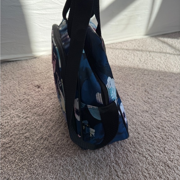 Tag Floral Blue and Pink Travel Bag - Picture 4 of 14